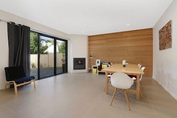 Divine - Accommodation Port Macquarie 0