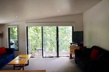 Bright Woodlands Retreat - Accommodation Port Macquarie 0