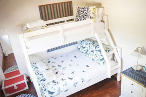 Artee House - A Bright Escape - Accommodation Port Macquarie 3