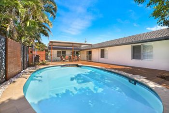 Warana QLD Accommodation Port Macquarie