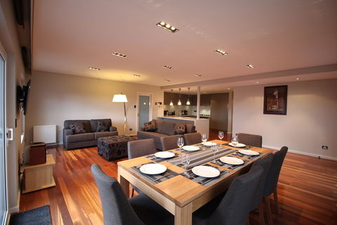 Sunny Sandy Bay Apartment - Accommodation Port Macquarie 6
