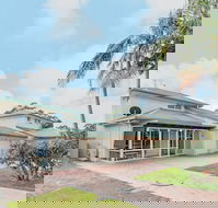 Occy's at Fingal Bay - Accommodation Port Macquarie