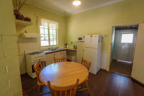 Murphy's Cottage - Accommodation Port Macquarie 3