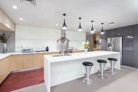 Luxury Bungalow - Accommodation Port Macquarie 3