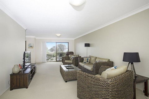 TRADEWINDS 1 - Accommodation Port Macquarie 2