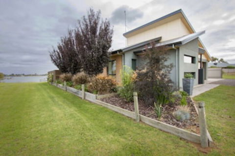 Casa Del Lago - Accommodation Port Macquarie 0