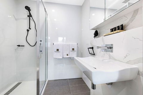 Manhattan Apartments - Caulfield North - Accommodation Port Macquarie 7