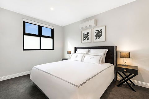 Manhattan Apartments - Caulfield North - Accommodation Port Macquarie 1