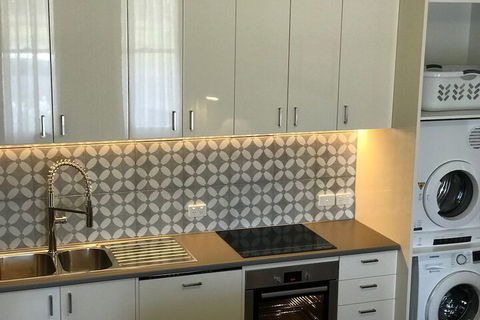 The Botanic Apartments Williamstown - Accommodation Port Macquarie 4