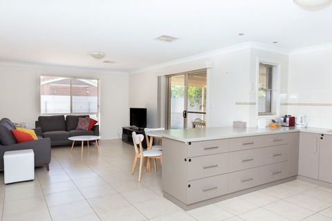 Lovely 3 Bed 2 Bath In The City Centre - Accommodation Port Macquarie 7