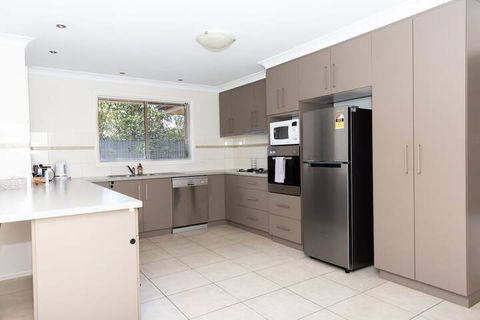 Lovely 3 Bed 2 Bath In The City Centre - Accommodation Port Macquarie 5