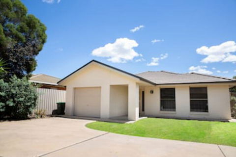 Lovely 3 Bed 2 Bath In The City Centre - Accommodation Port Macquarie 0