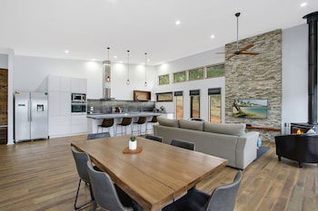 White Star - Accommodation Port Macquarie 0