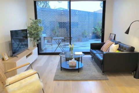 Pride Benleigh Apartment With Garden - Accommodation Port Macquarie 0