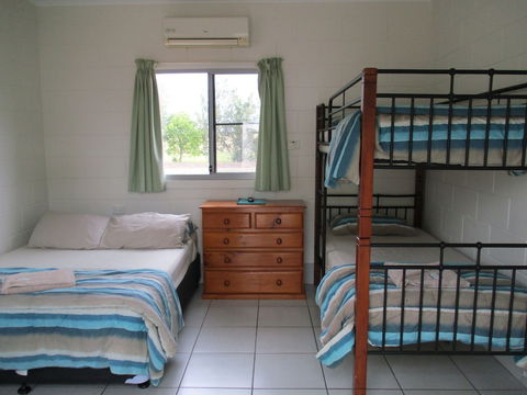 Ingham Tourist Park - Accommodation Port Macquarie 2