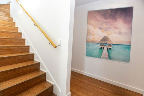 4 Bedroom Luxury City Penthouse Apartment - Accommodation Port Macquarie 3