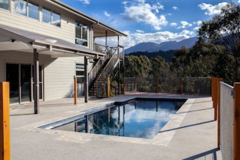 Dreaming Of The Buckland - Accommodation Port Macquarie 0