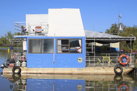 Corroboree Houseboats - Accommodation Port Macquarie 2