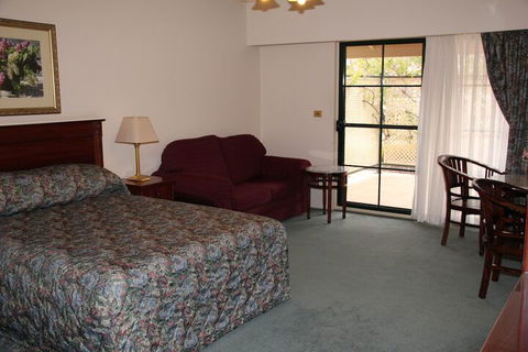 The Lawson Riverside Suites - Accommodation Port Macquarie 7