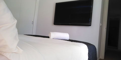 Lakeside Retreat & Business - Accommodation Port Macquarie 5