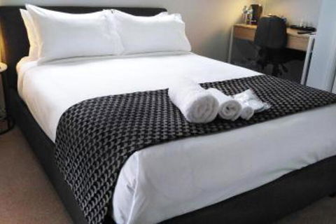 Lakeside Retreat & Business - Accommodation Port Macquarie 0