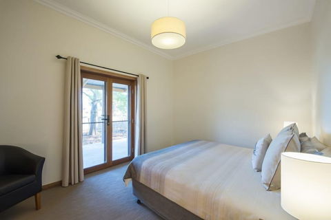 Flinders Bush Retreats - Accommodation Port Macquarie 3