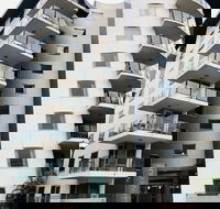 Staying Places - The Avenue - Accommodation Port Macquarie