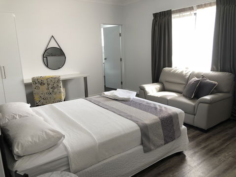 Escape On Lake - Accommodation Port Macquarie 1