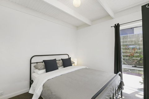 Mysa Anglesea Sleeps 7 WiFi Netflix Cafes Shops - Accommodation Port Macquarie 2