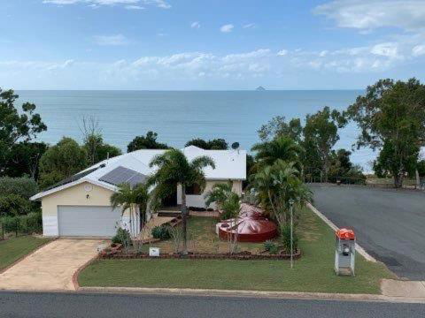 Hydeaway Retreat Beach House Hydeaway Bay - Accommodation Port Macquarie 1