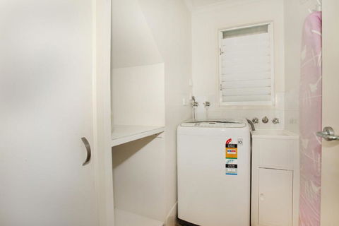 Unit 1 On The Park Coolum Beach - Accommodation Port Macquarie 3