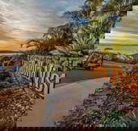 Bella Azure Ocean-view Apartment with Golf Buggy - Accommodation Port Macquarie