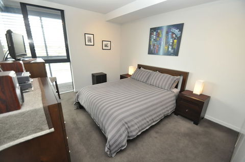 Stylish 1 Bedroom Apartment Camperdown - Accommodation Port Macquarie 4