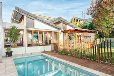 Sunny Family Beach House - Accommodation Port Macquarie 0