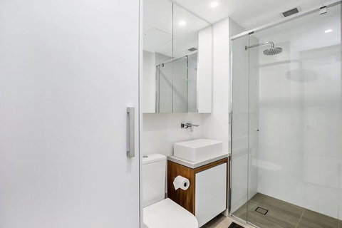 Bribane Chinatown 2bed Apt + Parking Pool Gym Qfv147 8 - Accommodation Port Macquarie 7