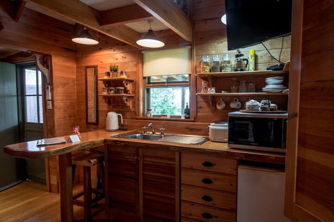 Guide Falls Cottage - Accommodation Port Macquarie 7