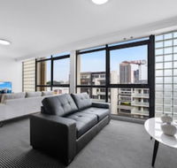 Stylish  Spacious Apt with Double Living Room - Accommodation Port Macquarie