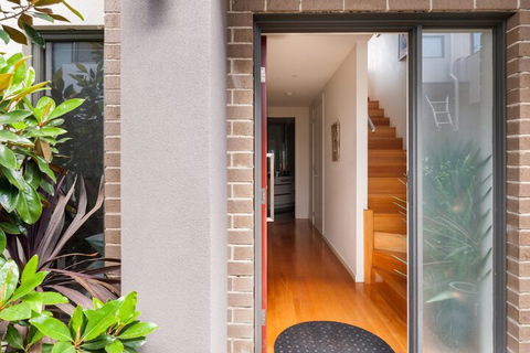 Centrepoint Units Ivanhoe - Accommodation Port Macquarie 1