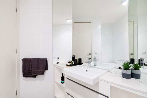 Centrepoint Units Ivanhoe - Accommodation Port Macquarie 3