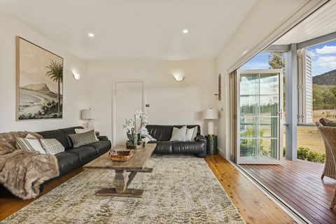 Brokenback Views Country Estate - Accommodation Port Macquarie 3