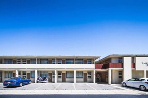 Fantasia Glenelg Studio Apartments - Accommodation Port Macquarie 0