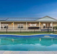 Your Luxury Escape Byron Sunset Breeze - Accommodation Port Macquarie