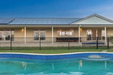 Your Luxury Escape Byron Sunset Breeze - Accommodation Port Macquarie 3