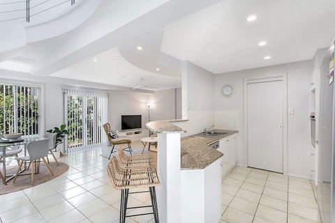 Sandcastles 1 / 8 Ala Moana Way - Accommodation Port Macquarie 6