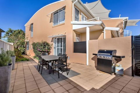 Sandcastles 1 / 8 Ala Moana Way - Accommodation Port Macquarie 0