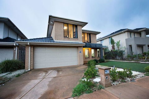 104 Sanctuary Lake Donatella Retreat - Accommodation Port Macquarie 1