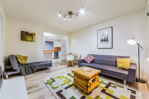 2 Bed Apartment Netflix Close To Train - Accommodation Port Macquarie 5