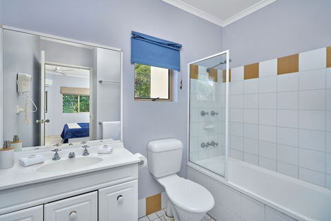 Tropical Oasis Near Beach - Accommodation Port Macquarie 5