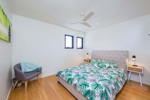 Gold Coast Stunning Waterfront Retreat By Hostrelax - Accommodation Port Macquarie 7