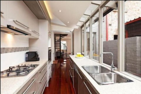Spacious City 2 BR House Fit 6 PP - Accommodation Port Macquarie 6